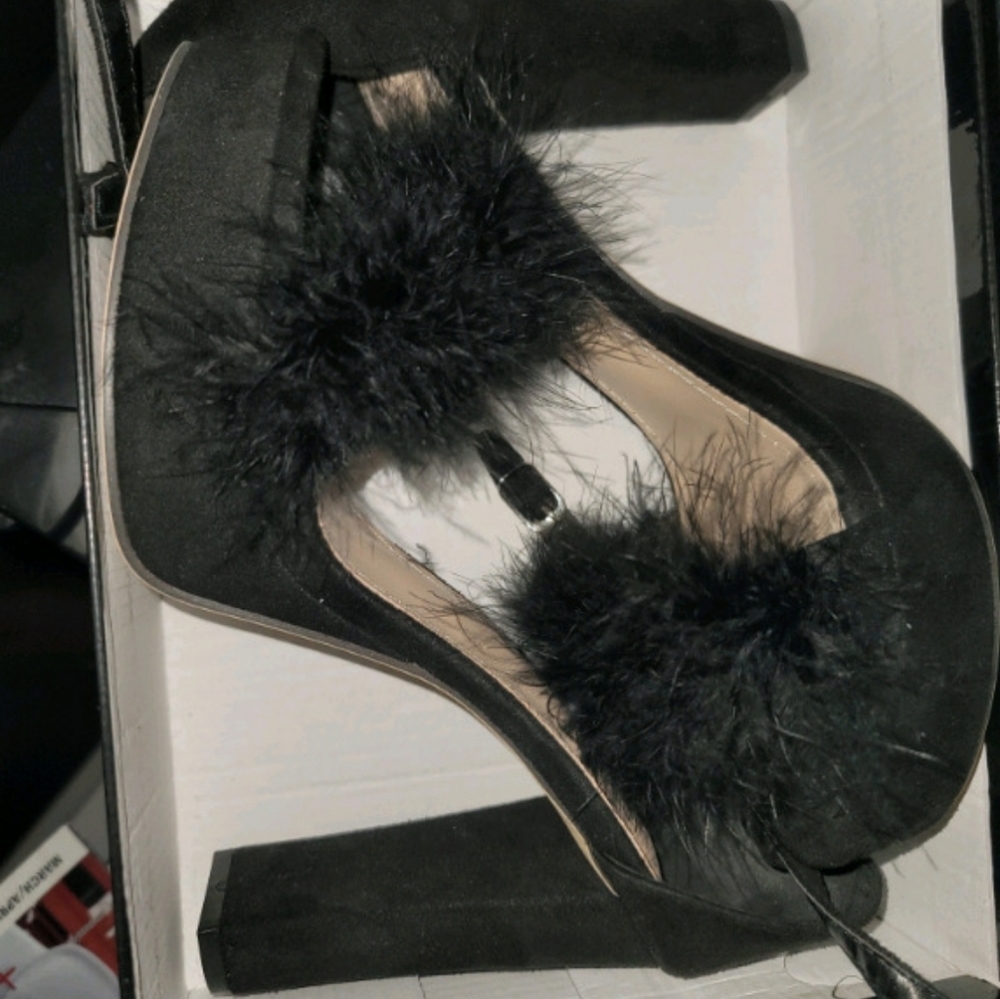Shoes - Picture 3 of 5